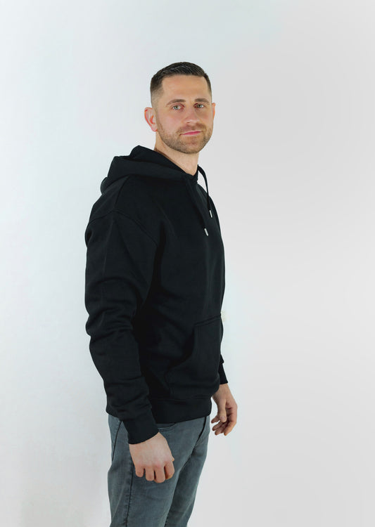 techno-hoodie-backprint-rotes-dreieck-technoartig