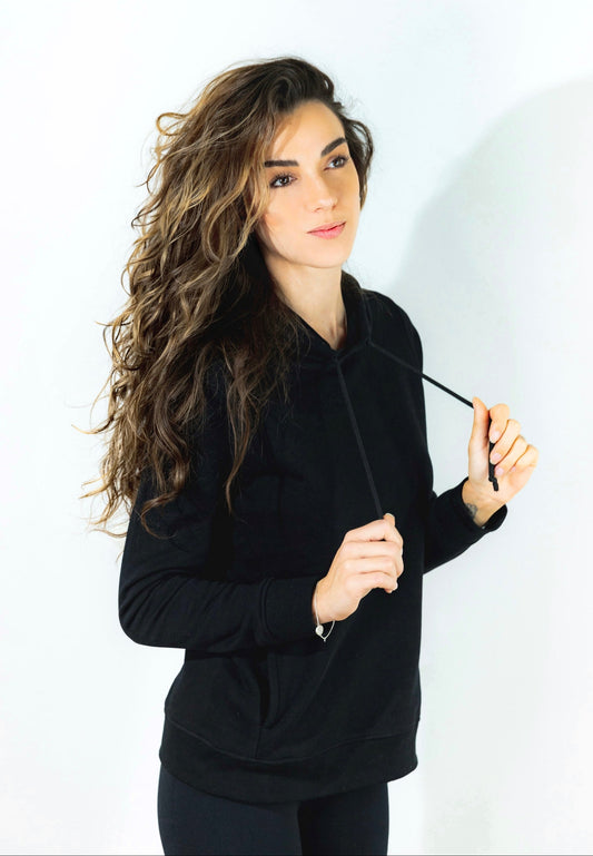 technoartig-hoodie-schwarz-techno-therapie-print